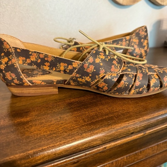 Latigo Floral Jingle Brown Lace-Up Leather Women's Shoes Size 8 - Picture 7 of 16